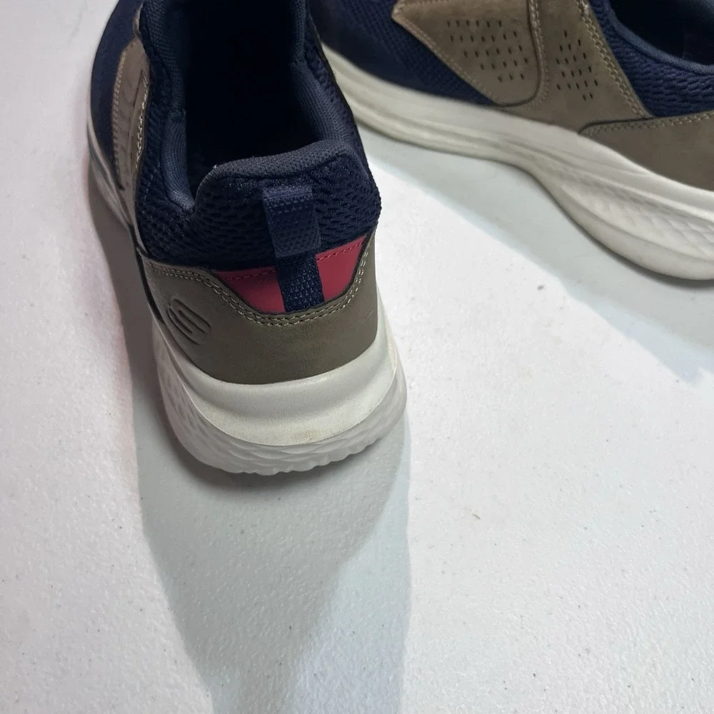 Skechers‎ Men's Relaxed Fit Air Cooled Gogamat Arch Size 8.5 Sneakers